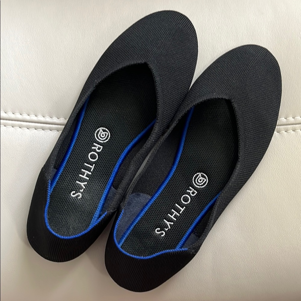 Rothy's Black Round-toe Flats with Vibrant Blue Accent